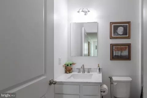 Entry Way - 165 Ciseley Dr, Sicklerville, NJ 08081 photo 2 of 6