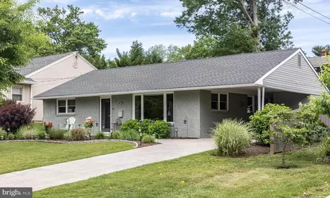 1013 Lakeshore Dr, Haddon Township, NJ 08108