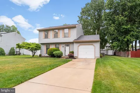 7 Vail Rd, Sicklerville, NJ 08081