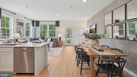 47 Robert Dr, Runnemede, NJ 08078