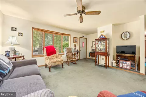 Living - 201 E 11th Ave, Pine Hill, NJ 08021 photo 2 of 3