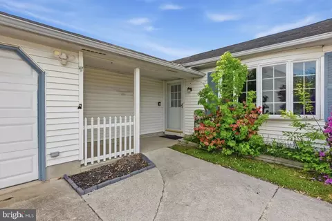 87 Argyle Ave, Blackwood, NJ 08012