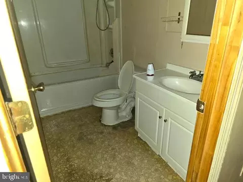 Bath - 239 Garfield Ave, Clementon, NJ 08021 photo 1 of 1