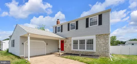 15 W Kennedy Dr, Clementon, NJ 08021