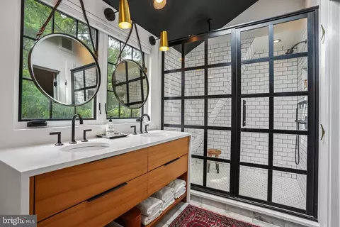 Bath - 650 Maple Ave, Haddonfield, NJ 08033 photo 4 of 4