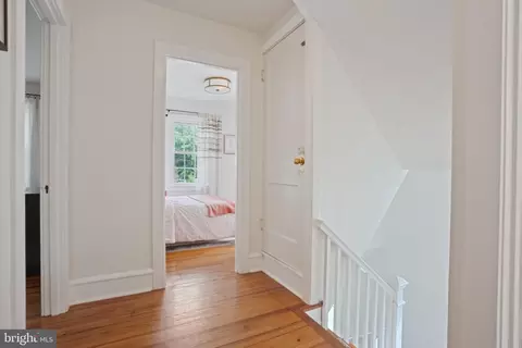 Entry Way - 650 Maple Ave, Haddonfield, NJ 08033 photo 3 of 4