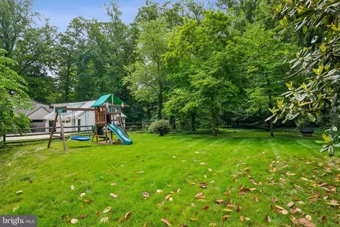 Exterior - 650 Maple Ave, Haddonfield, NJ 08033 photo 5 of 5