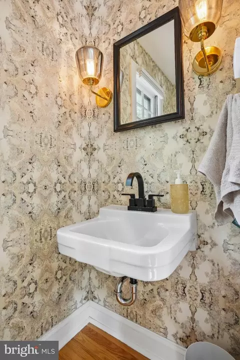 Bath - 650 Maple Ave, Haddonfield, NJ 08033 photo 1 of 4