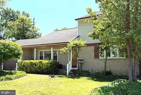 118 Chaucer Pl, Cherry Hill, NJ 08003