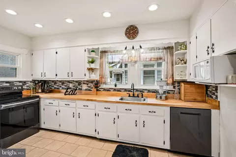 5 Ogden Ave, Collingswood, NJ 08108