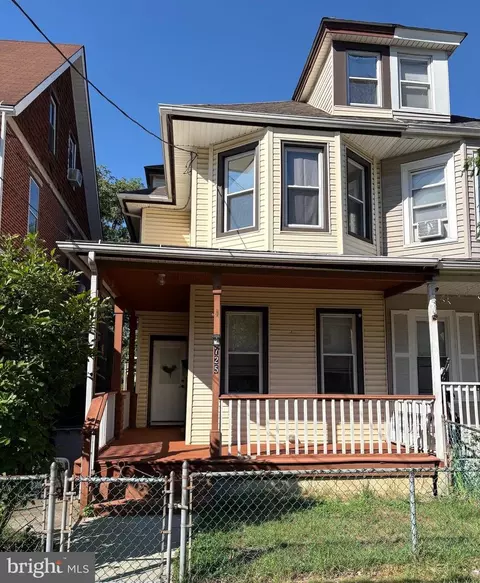 725 Hunter St, Gloucester City, NJ 08030