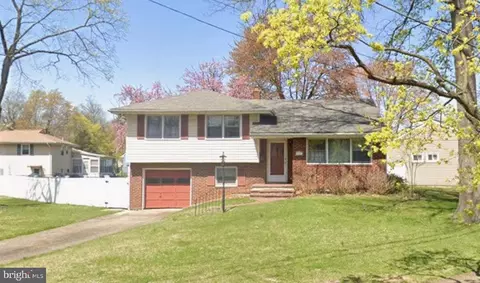528 Lee Ann Rd, Cherry Hill, NJ 08034