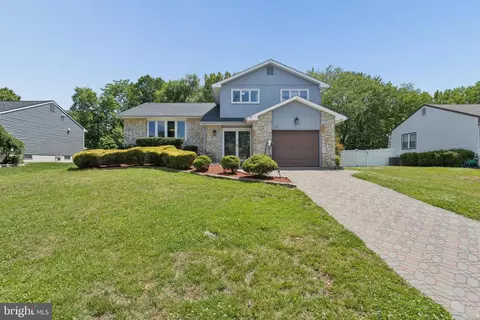 252 Sandringham Rd, Cherry Hill, NJ 08003