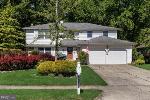 1024 Bobwhite Dr, Cherry Hill, NJ 08003