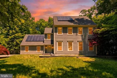 41 Farmhouse Ln, Voorhees, NJ 08043