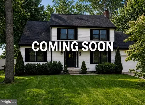 17 Crestwood Ave, Blackwood, NJ 08012
