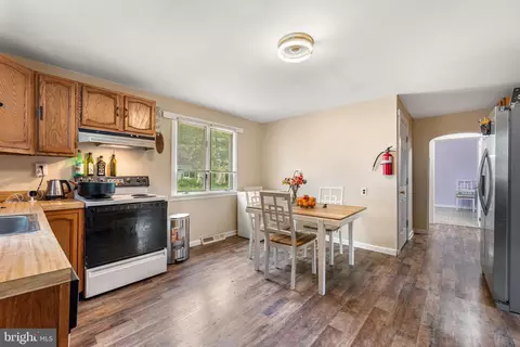 Entry Way - 31 E 3rd Ave, Pine Hill, NJ 08021 photo 5 of 9