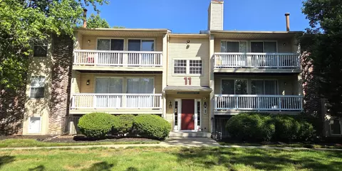 121 Kenwood Dr, Sicklerville, NJ 08081