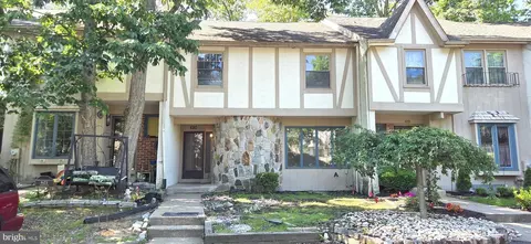 620 Jaeger Ct, Sicklerville, NJ 08081