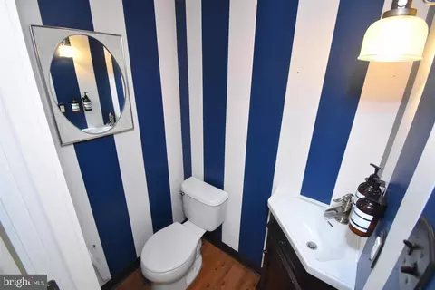 Bath - 70 Centre St, Haddonfield, NJ 08033 photo 1 of 2