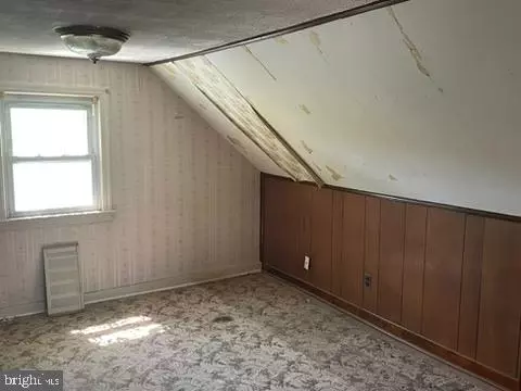 Bedroom - 31 E 10th Ave, Runnemede, NJ 08078 photo 1 of 2