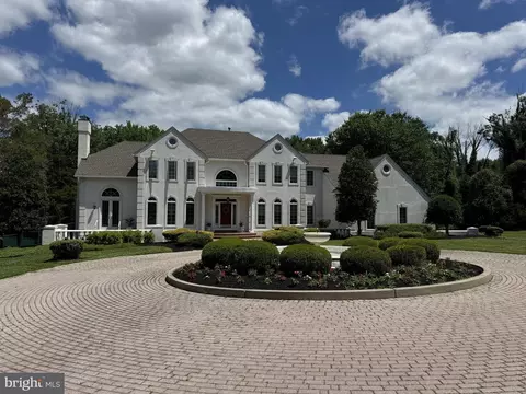 228 Munn Ln, Cherry Hill, NJ 08034