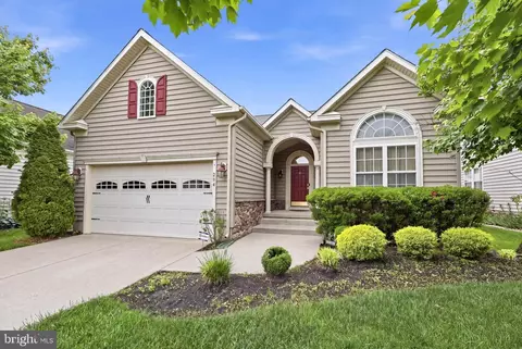 204 Hearthstone Dr, Berlin, NJ 08009