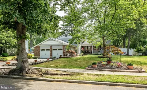 1201 Crane Dr, Cherry Hill, NJ 08003