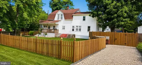 4 N Hilltop Ave, Somerdale, NJ 08083