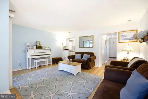 1801 Egg Harbor Rd #308, Lindenwold, NJ 08021