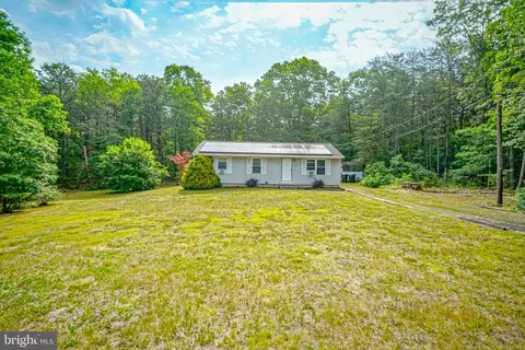226 Vineyard Rd, Atco, NJ 08004