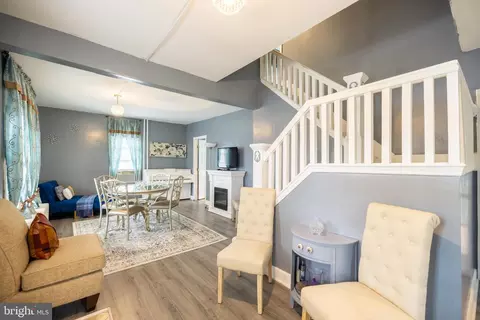 Entry Way - 39 E 2nd Ave, Runnemede, NJ 08078 photo 3 of 4