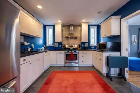 Kitchen - 39 E 2nd Ave, Runnemede, NJ 08078 photo 2 of 5
