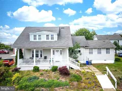 39 E 2nd Ave, Runnemede, NJ 08078