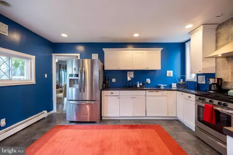 Kitchen - 39 E 2nd Ave, Runnemede, NJ 08078 photo 3 of 5