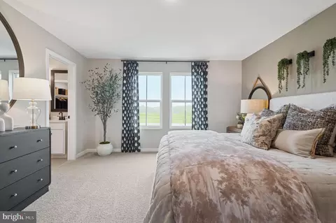 Bedroom - 4 Silverbell Ave, Berlin, NJ 08009 photo 4 of 6