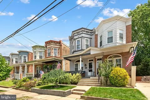 32 E Collings Ave, Collingswood, NJ 08108