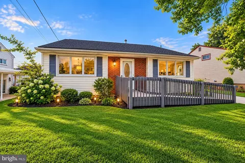 50 E Maple Ave, Bellmawr, NJ 08031