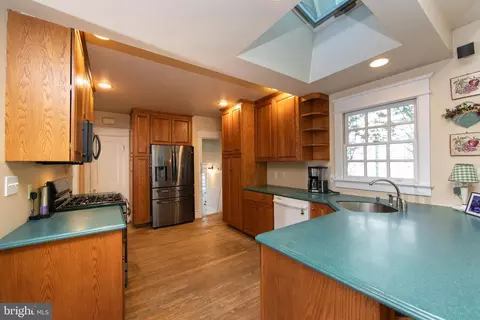 Kitchen - 237 Rhoads Ave, Haddonfield, NJ 08033 photo 3 of 4