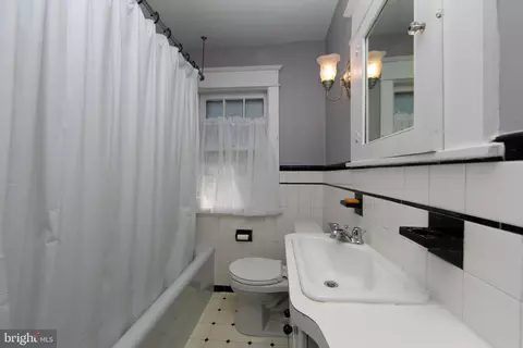 Bath - 237 Rhoads Ave, Haddonfield, NJ 08033 photo 2 of 2