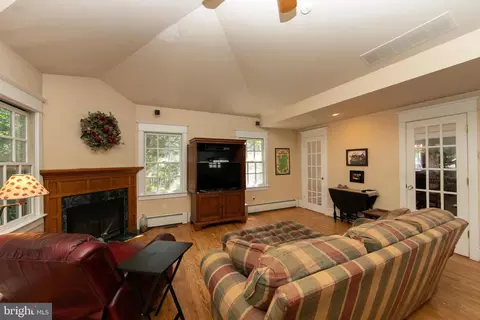 Living - 237 Rhoads Ave, Haddonfield, NJ 08033 photo 5 of 6