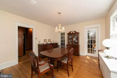 Dining - 237 Rhoads Ave, Haddonfield, NJ 08033 photo 2 of 3