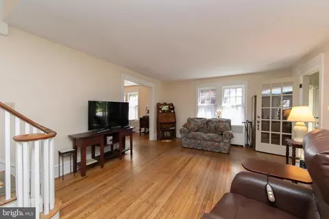 Living - 237 Rhoads Ave, Haddonfield, NJ 08033 photo 2 of 6