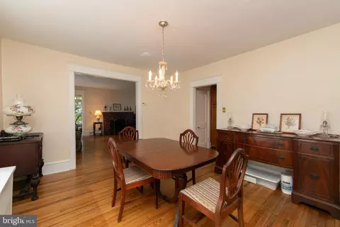 Dining - 237 Rhoads Ave, Haddonfield, NJ 08033 photo 3 of 3