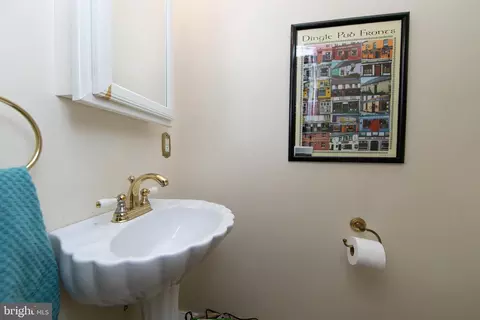 Bath - 237 Rhoads Ave, Haddonfield, NJ 08033 photo 1 of 2