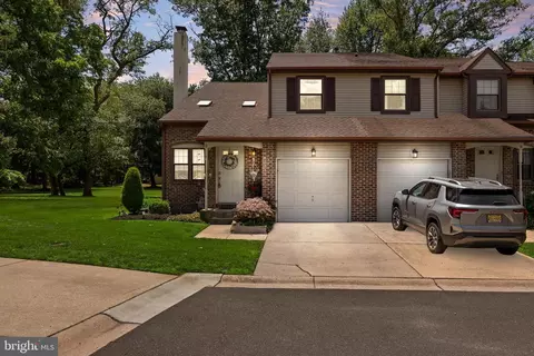 9 Greensward Ln, Cherry Hill, NJ 08002