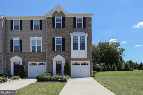 144 Village Green Ln, Sicklerville, NJ 08081