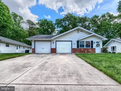 30 Poplar Ave, Hammonton, NJ 08037