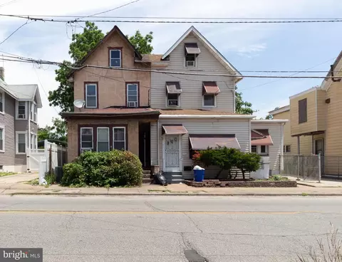 708 N 27th St, Camden, NJ 08105
