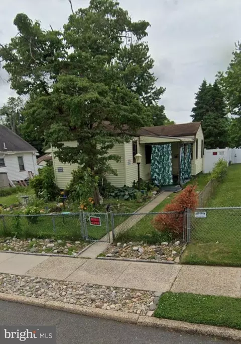 125 Roosevelt Ave, Mount Ephraim, NJ 08059